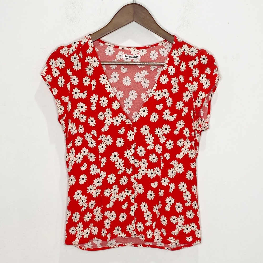 Reformation Bella Oopsie Daisy Red V-Neck Button - Picture 4 of 14